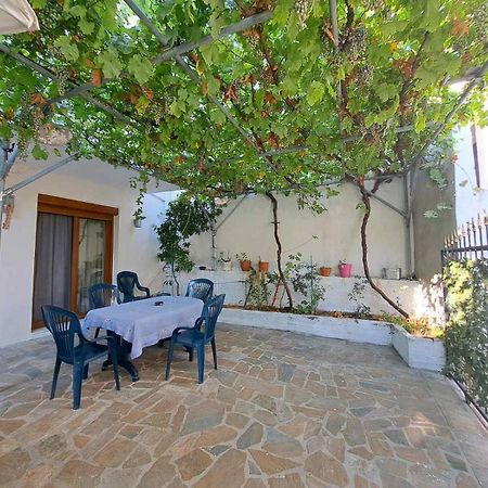 Aparthotel On The Rocks Theologos  Exterior foto