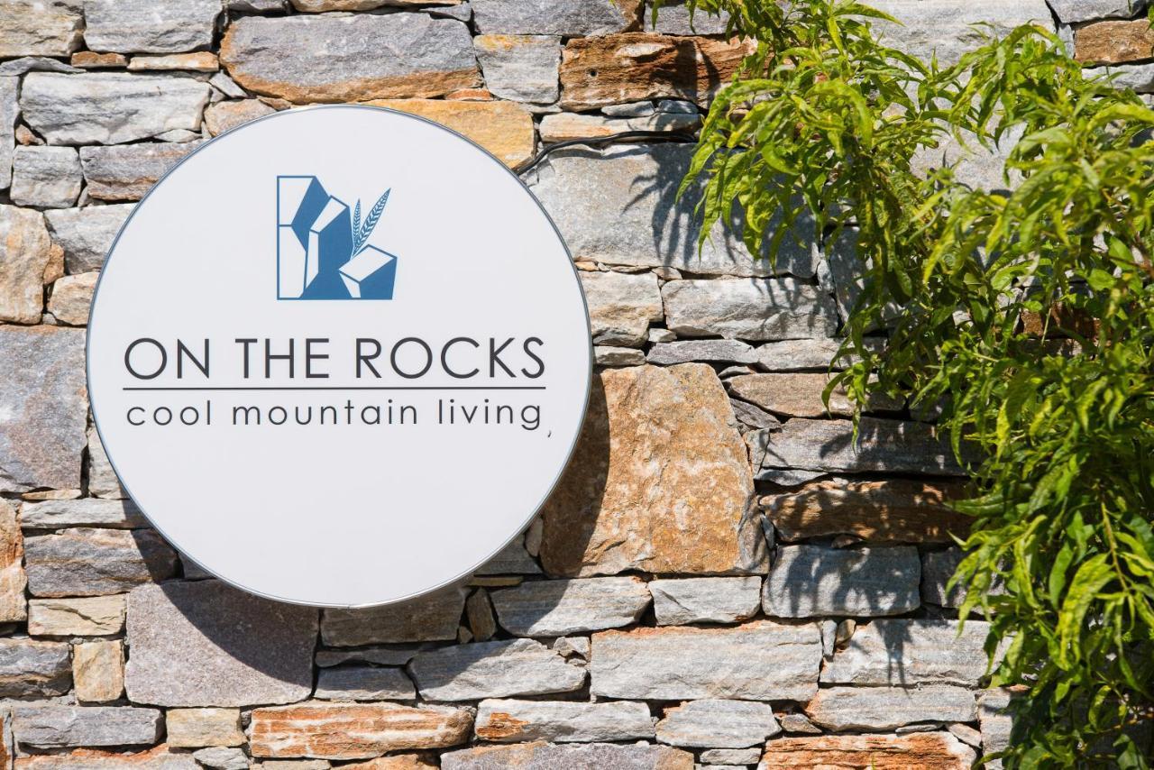 Aparthotel On The Rocks Theologos  Exterior foto