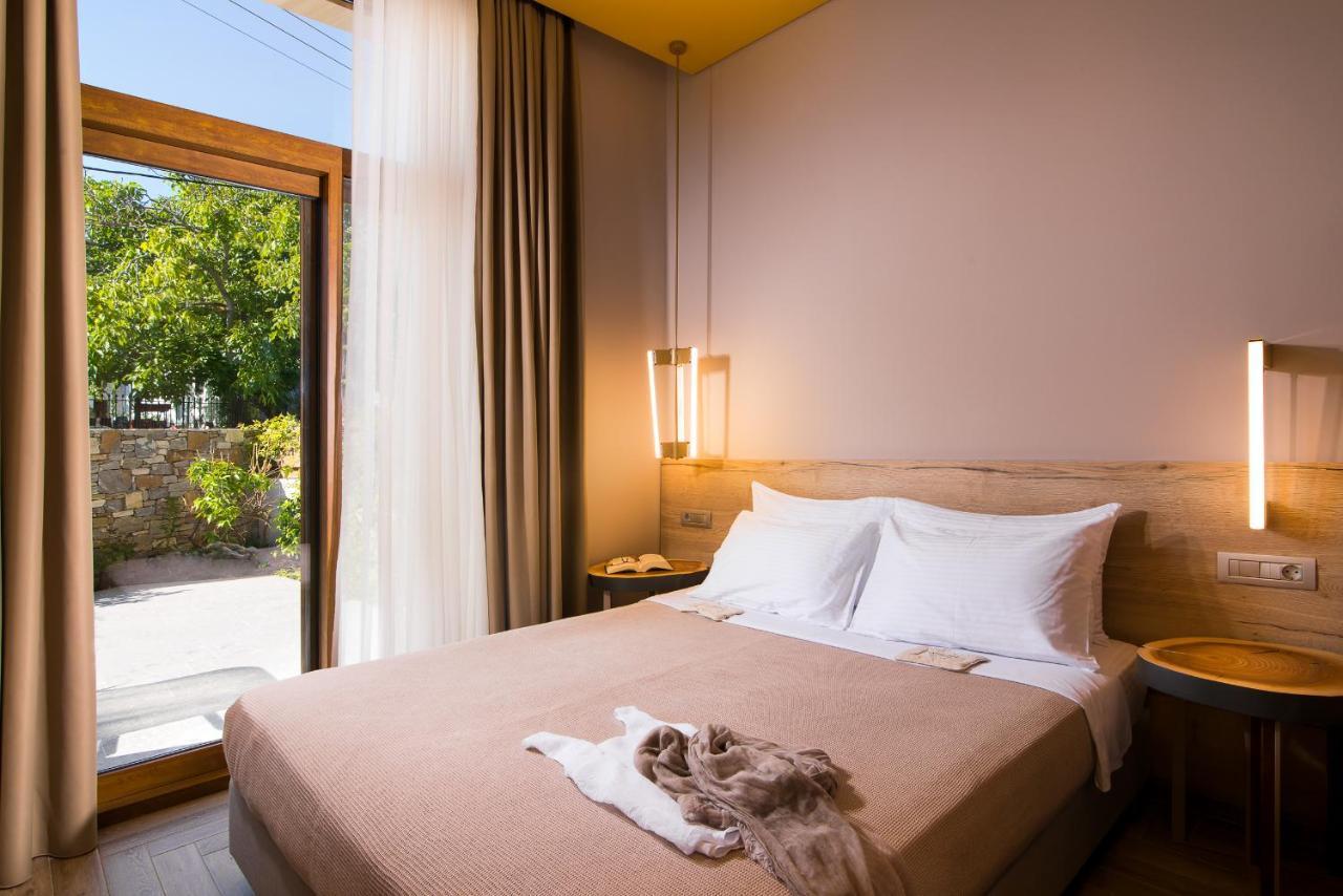 Aparthotel On The Rocks Theologos  Exterior foto